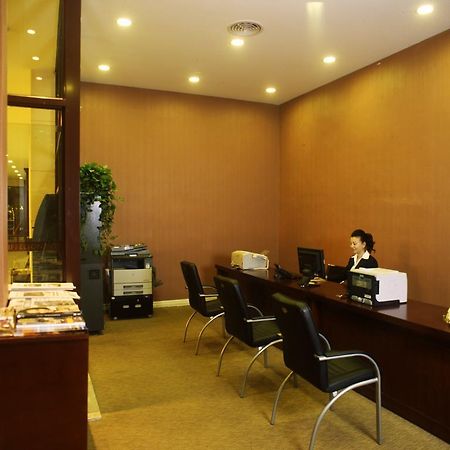 Shanghai Eiffelton Hotel Servizi foto